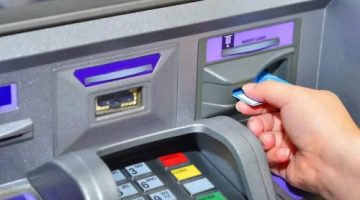 «مفيش داعي للقلق».. حل عبقري يمكنك من استرجاع كارت الفيزا المسحوب داخل ماكينة الصرف الآلي ATM