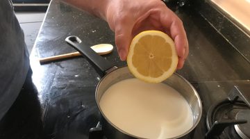سر لا يعرفه الكثيرون… ضعي الليمون علي الحليب مش هتصدقي النتيجة هتوفرلك فلوس كتير!!